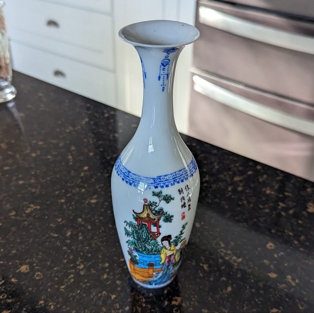 Chinese vintage egg shell porcelain vase